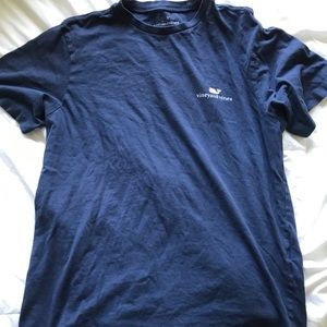 Vineyard vines t shirt